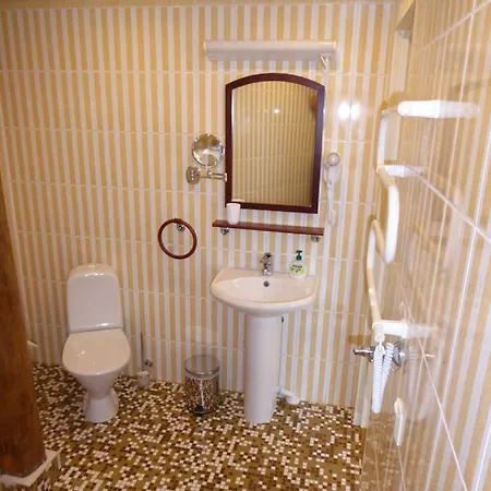 Sunny And Spacious With Terrace Apartment *